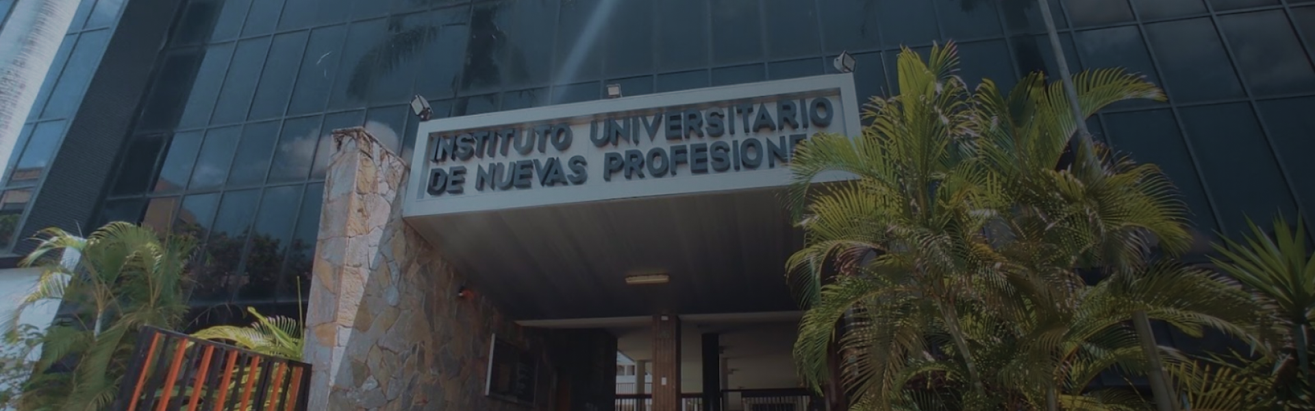 Bienvenidos al Instituto Universitario de Nuevas Profesiones